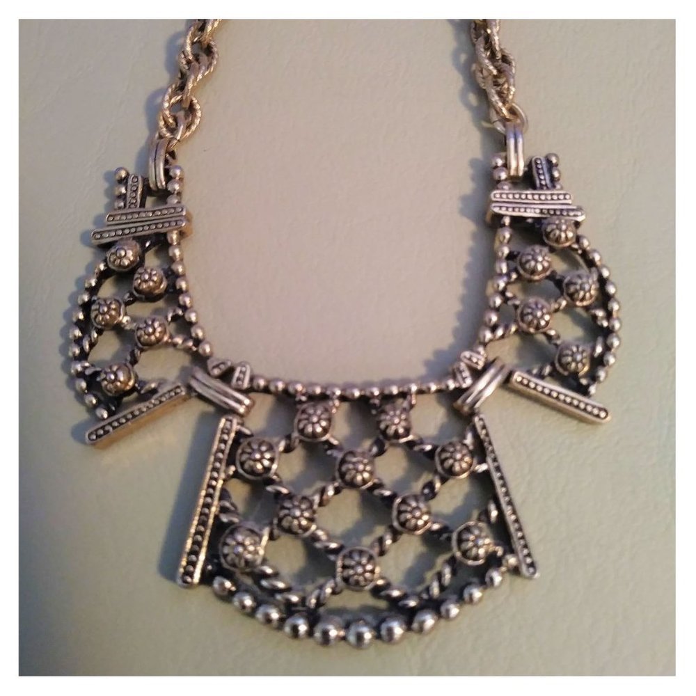 VINTAGE NECKLACE & BRACELET SET